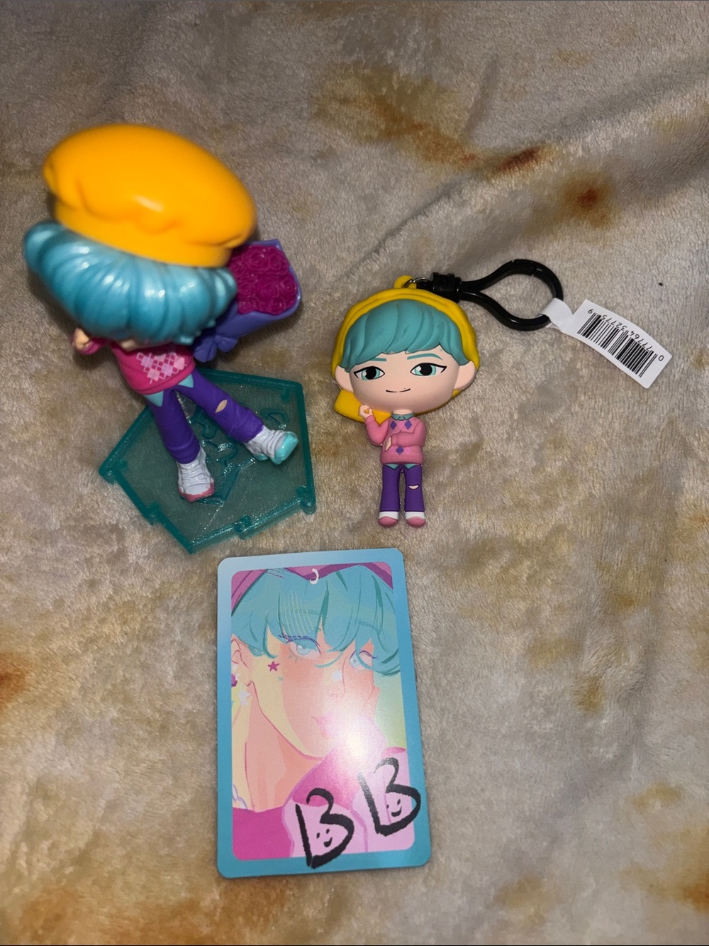 Kpop Demon Hunters Saja Boy figurine, keychain and card - Picture 2 of 4